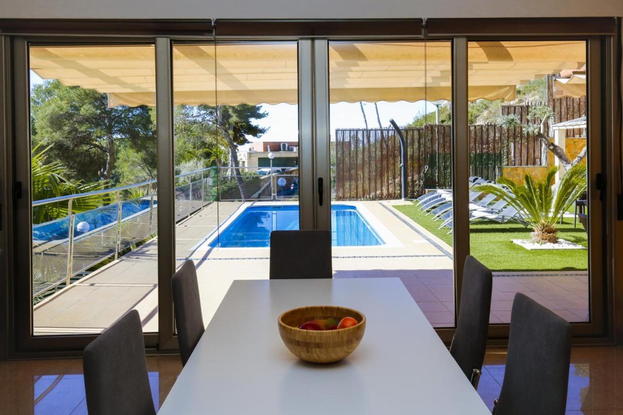 Nina Planetcostadorada Villa Tarragona